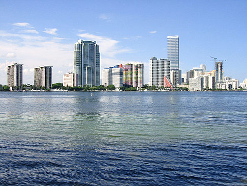 Blick vom Wasser auf Miami Fotos