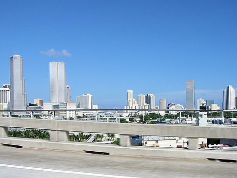 Blick von den Straßen auf Miami Fotos