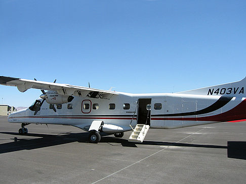 Foto Flugzeug auf dem Landeplatz - 